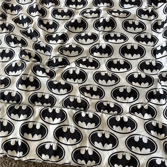 Lego Batman Themed reversible, comforter, and sheet set. size full. - Picture 3 of 8